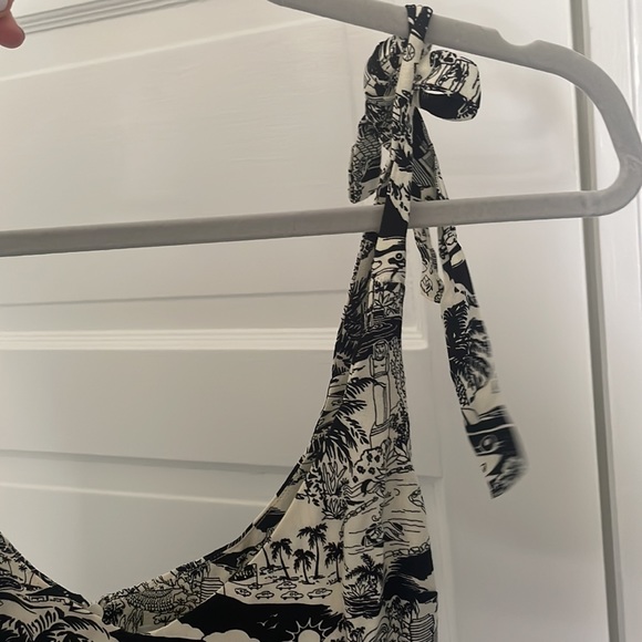 Reformation Yves Dress Size 6 - Picture 8 of 10